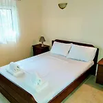Meny's Azure Escape Vakantiehuis