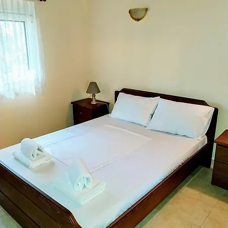 Meni's Paradise House Holiday home