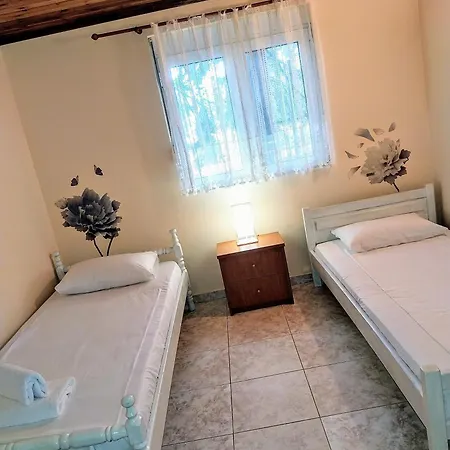 Vakantiehuis Meny's Azure Escape *