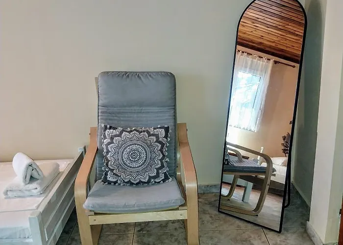 Meny's Azure Escape *