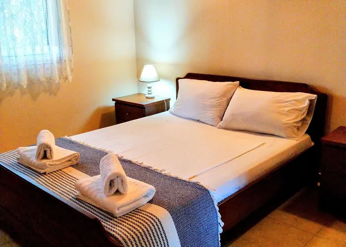 Meny's Azure Escape *